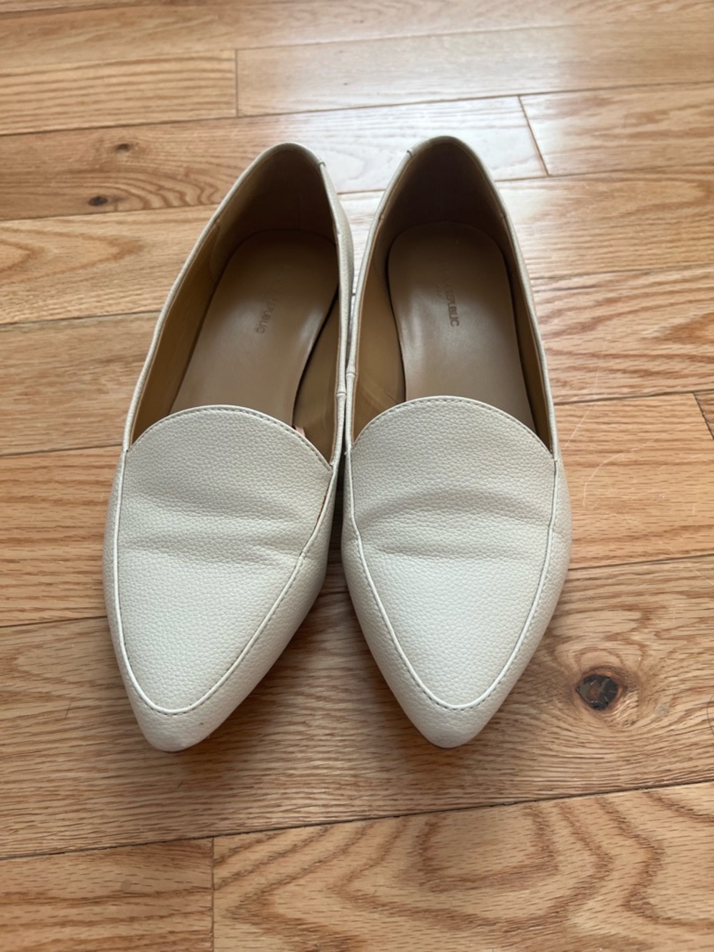 Banana Republic Ivory Pointed-Toe Leather Flats
